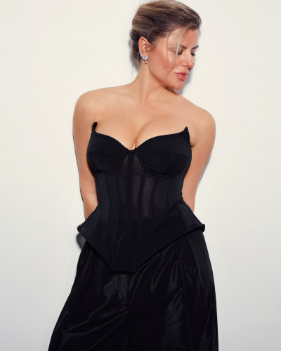 Corsé negro Lina #6