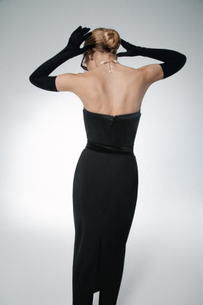 Black velvet gloves #2