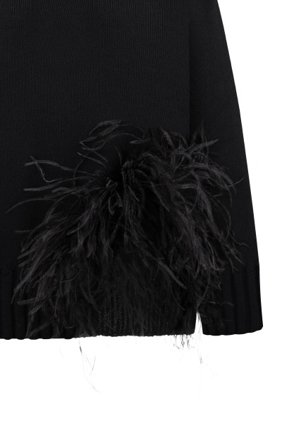 Black oversized sweater with feathers